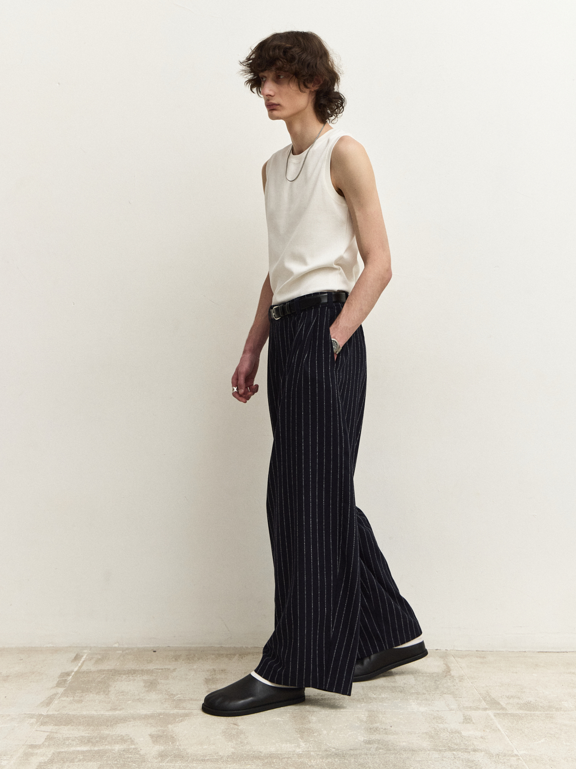 1303_same_8354